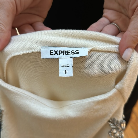 Cream sweater with rhinestone details ♥️ - Picture 8 of 8